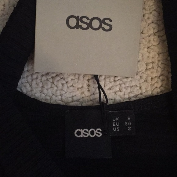 ASOS Crop Top (Crossed Style) - Picture 3 of 3